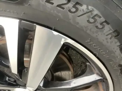 Photo 28 Peugeot 3008 Hybrid 136 e-DCS6 GT