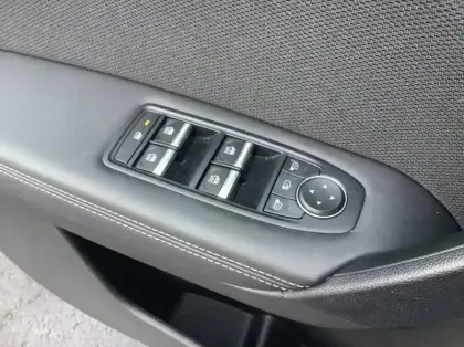 Photo 16 Renault Symbioz Nouveau E-Tech full hybrid 145 Iconic