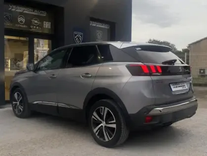 Photo 20 Peugeot 3008 II 1.6 BLUEHDI 120 S&S ALLURE