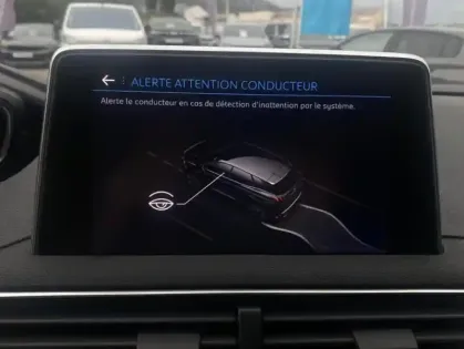 Photo 24 Peugeot 3008 II 1.6 BLUEHDI 120 S&S ALLURE