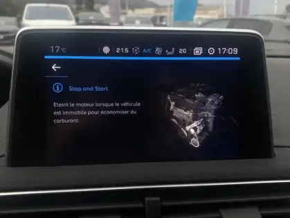 Photo 16 Peugeot 3008 II 1.6 BLUEHDI 120 S&S ALLURE