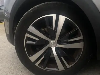 Photo 31 Peugeot 3008 II 1.6 BLUEHDI 120 S&S ALLURE