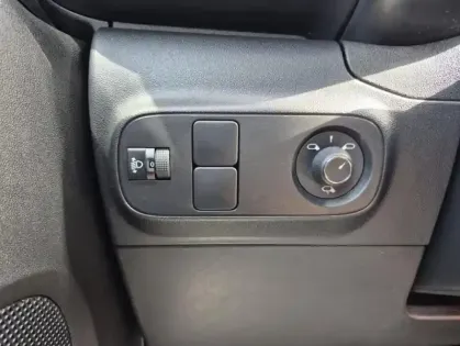 Photo 26 Citroën C3 Gén. III Ph2 Feel Pack 5