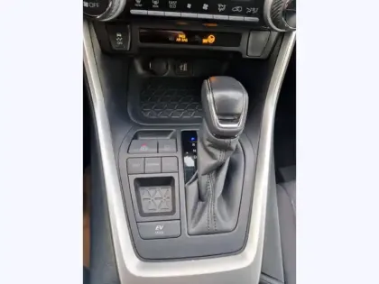 Photo 16 Toyota Rav4 Hybride 2WD 218ch Dynamic