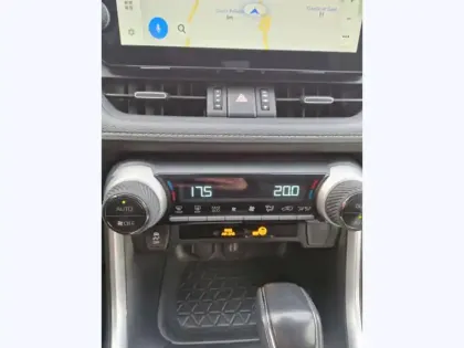 Photo 17 Toyota Rav4 Hybride 2WD 218ch Dynamic