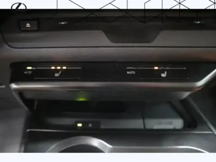 Photo 13 Lexus UX 250H Le Pack Techno 2WD