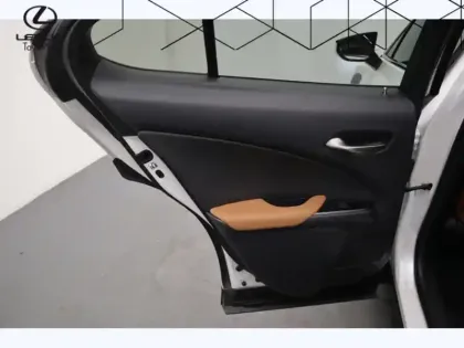 Photo 21 Lexus UX 250H Le Pack Techno 2WD