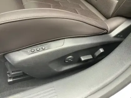 Photo 54 DS DS 4 Gén. II Ph1 NG2 Etoile 5