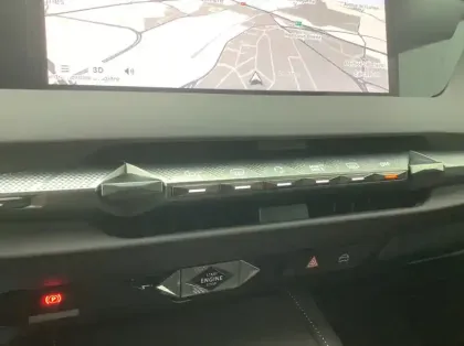 Photo 15 DS DS 4 BlueHDi 130 EAT8 Etoile - Cuir Nappa