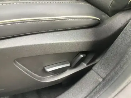 Photo 25 Renault Symbioz Nouveau E-Tech full hybrid 145 Iconic