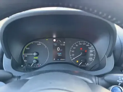 Photo 17 Toyota Yaris Hybride 116h Dynamic