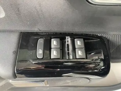 Photo 10 Citroën C3  1.2 PureTech 110ch S&S Shine EAT6