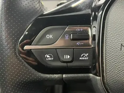 Photo 14 Peugeot 308  PHEV 180ch GT e-EAT8