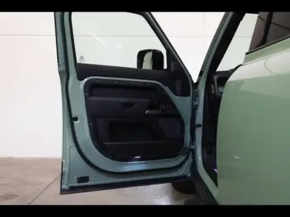 Photo 5 Land rover Defender  110 2.0 P400e X-Dynamic 75th Limited Edition