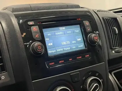 Photo 10 Peugeot Boxer  Fg 333 L2H2 2.2 BlueHDi S&S 140ch Asphalt