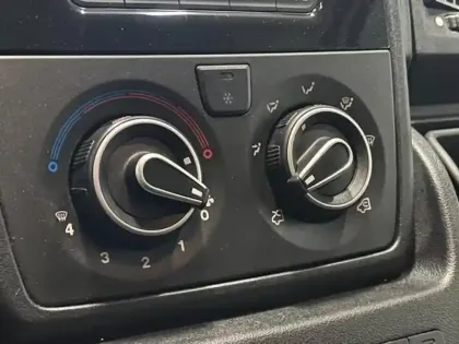 Photo 13 Peugeot Boxer  Fg 333 L2H2 2.2 BlueHDi S&S 140ch Asphalt