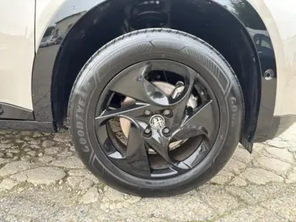 Photo 12 Alfa Romeo Junior  1.2 Ibrida 136ch DCT6