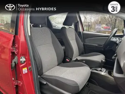 Photo 5 Toyota Yaris  HSD 100h Dynamic 5p