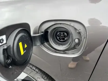 Photo 11 Volvo Xc60  T6 Hybride Rechargeable 253 + 145ch Ultra Style Dark Geartronic 8 AWD