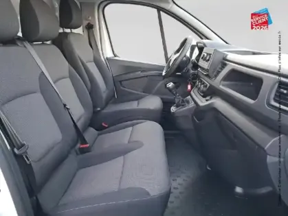 Photo 19 Renault Trafic Gén. III (F82) Ph3 Confort 4