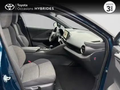 Photo 10 Toyota C-HR  1.8 Hybride 140ch Graphic MY26