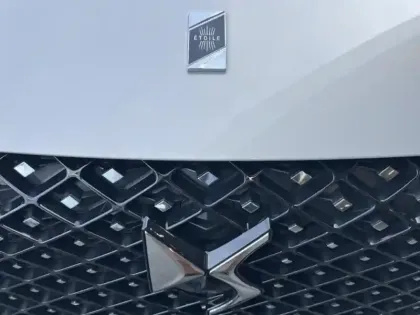 Photo 12 DS DS 4  Hybride 136ch Etoile Automatique