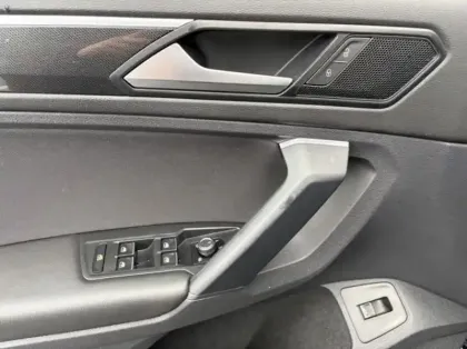 Photo 13 Volkswagen Tiguan  2.0 TDI 150ch Elegance DSG7