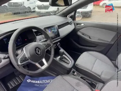 Photo 14 Renault Clio  1.6 E-Tech 145ch full hybrid Techno Camera
