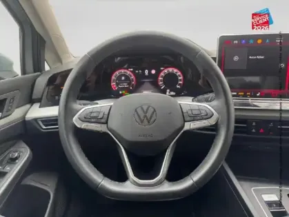 Photo 11 Volkswagen Golf  1.5 eTSI EVO2 116ch Life Plus DSG7