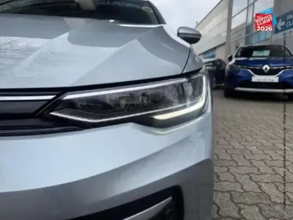 Photo 12 Volkswagen Golf  1.5 eTSI EVO2 116ch Life Plus DSG7