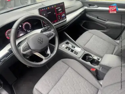 Photo 14 Volkswagen Golf  1.5 eTSI EVO2 116ch Life Plus DSG7