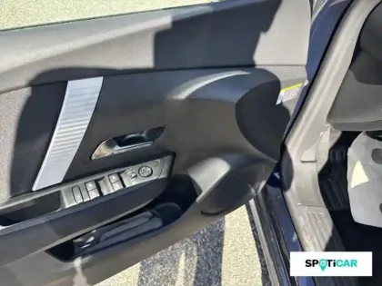 Photo 14 Citroën C4  1.2 Hybride 145ch S&S PLUS Automatique