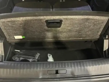 Photo 11 Peugeot 5008  Hybrid 145 GT e-DCS6 Alcantara Sieges Massant GPS