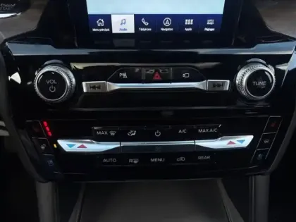 Photo 24 Ford Explorer Gén. III Ph1 Platinum 5