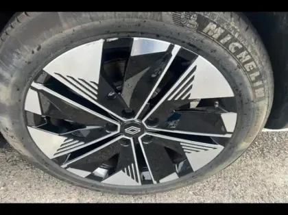 Photo 11 Renault Scenic  E-Tech Electric 220ch Techno grande autonomie -24