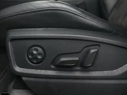 Photo 11 Audi Q5  2.0 TFSI 252ch Avus quattro S tronic 7