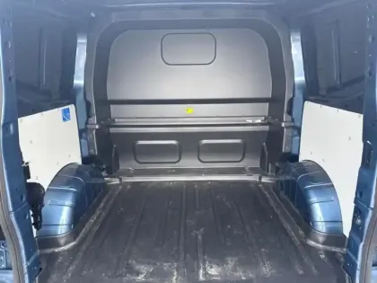 Photo 8 Ford Custom Gén. II Ph1 Sport 1