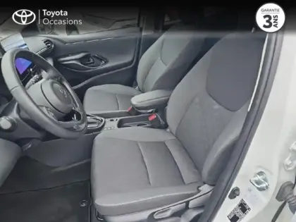 Photo 10 Toyota Yaris  116h Design 5p MC24
