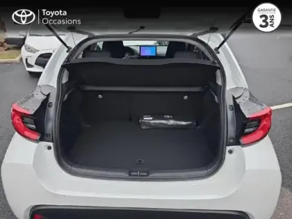 Photo 9 Toyota Yaris  116h Design 5p MC24