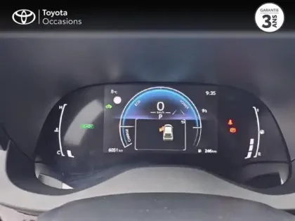 Photo 13 Toyota Yaris  116h Design 5p MC24