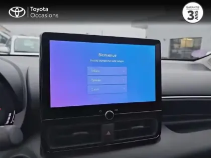 Photo 14 Toyota Yaris  116h Design 5p MC24