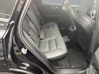 Photo 9 Volvo Xc60  T6 Hybride Rechargeable 253 + 145ch Plus Style Dark Geartronic 8 AWD