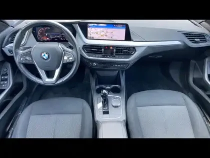 Photo 8 BMW Serie 1 Série 1 116iA 109ch Edition M Design DKG7