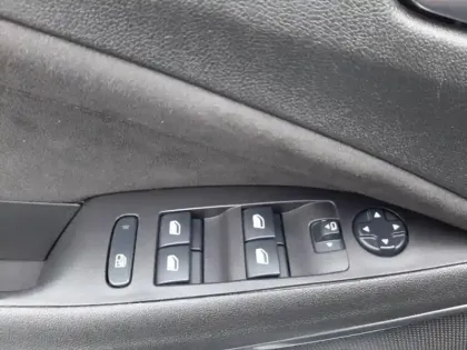 Photo 10 Opel Crossland  1.2 Turbo 130ch Elegance Business BVA