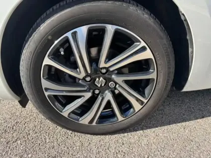 Photo 8 Suzuki Swift  1.2 Dualjet Hybrid 83ch Pack Auto