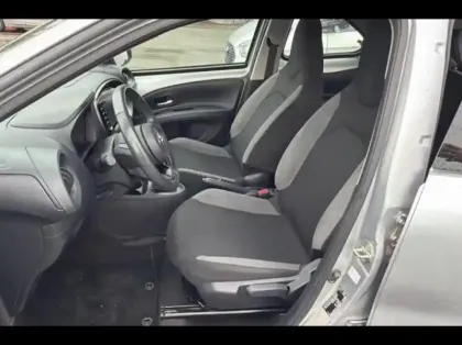 Photo 9 Toyota Aygo  X 1.0 VVT-i 72ch Dynamic S-CVT