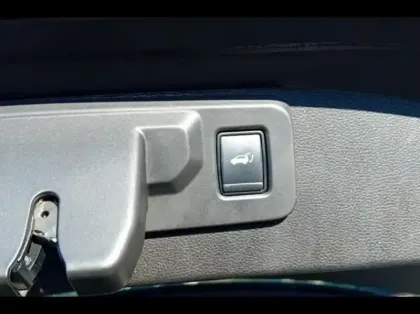 Photo 13 Renault Austral  1.2 E-Tech full hybrid 200ch Iconic esprit Alpine