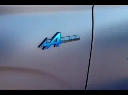 Photo 9 Renault Austral  1.2 E-Tech full hybrid 200ch Iconic esprit Alpine