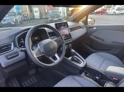 Photo 23 Renault Clio  1.6 E-Tech 145ch full hybrid Techno - 24