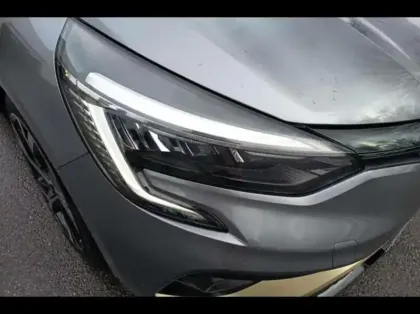 Photo 13 Renault Clio  1.6 E-Tech hybride 145ch Engineered